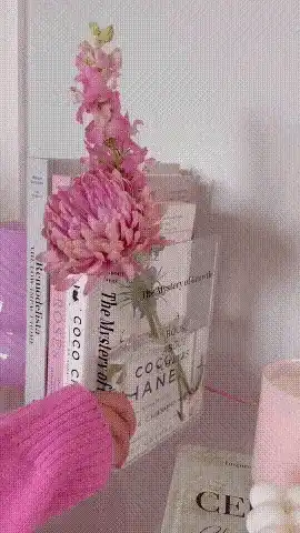 Elegant flower vase